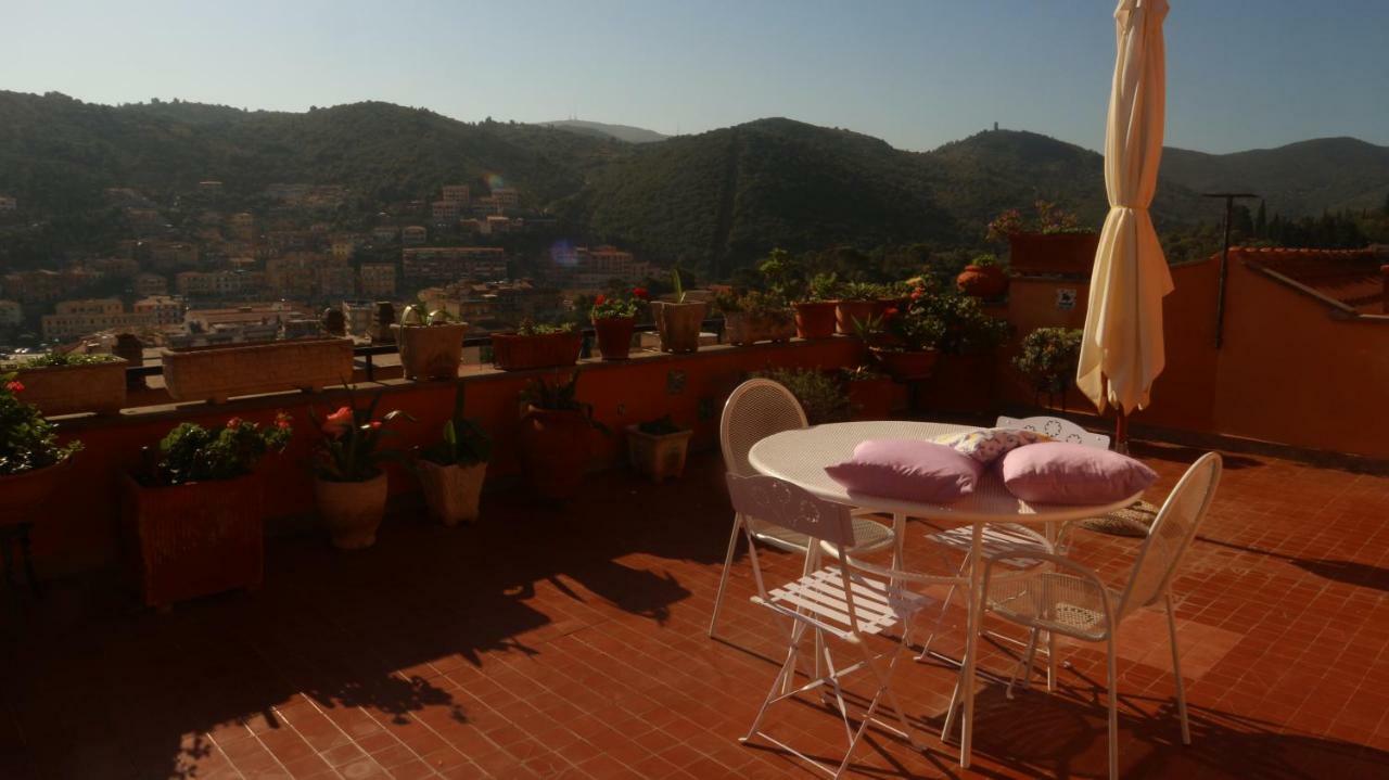 La Casa Di Elba E Mario Apartment Porto Santo Stefano  Bagian luar foto
